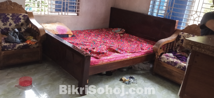 সেগুন কঠের সোফা,পারটেক্সের খাঁট,1টি ষ্টীলের আলমারি